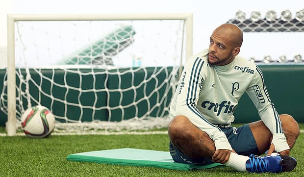 Briga entre Cuca e Felipe Melo gera prejuízo milionário ao Palmeiras