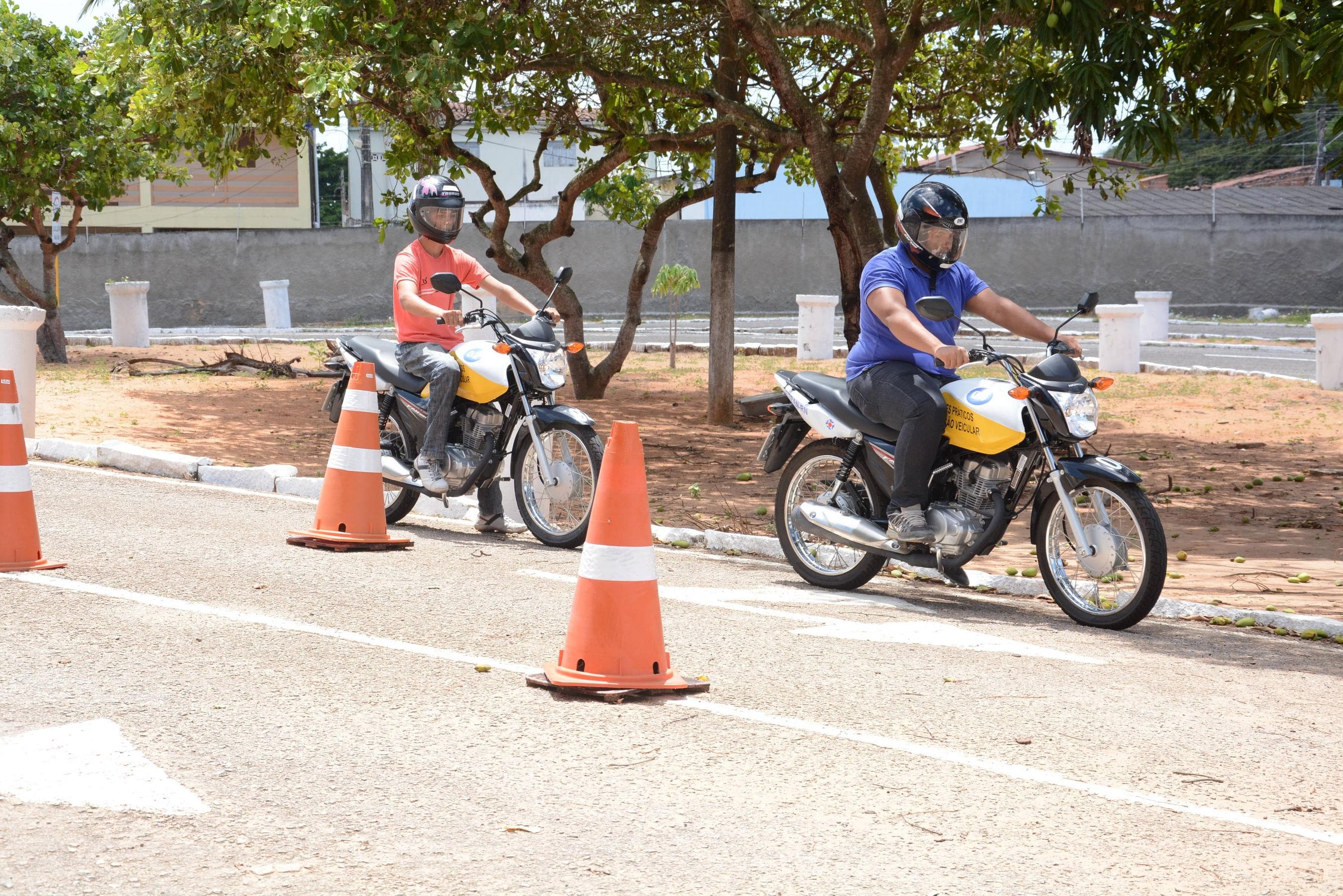 Detran e Projeto Vida no Trânsito promovem curso gratuito para motociclistas