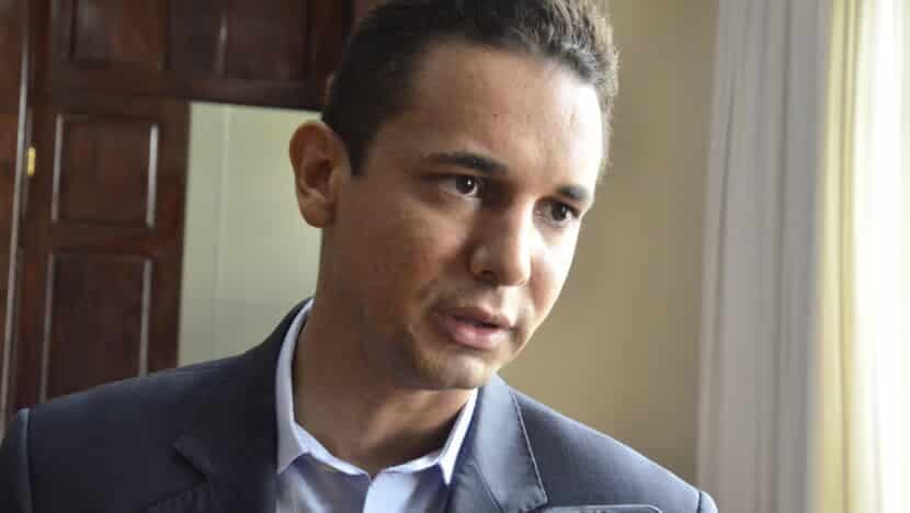 BOMBA: Assessores de Allyson Bezerra usaram e-mail da Prefeitura de Mossoró para criar perfil que fazia propaganda antecipada do ex-prefeito e atacava adversários