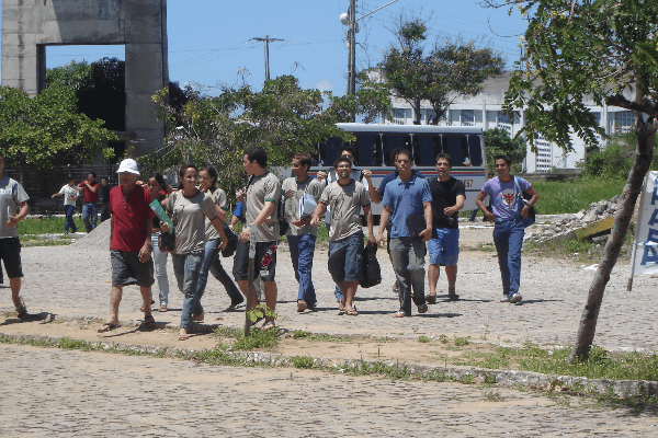 Aulas do 2º semestre da UFRN tem início nesta segunda-feira; ao todo, cerca de 42 mil alunos retornam