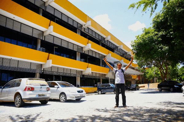Alunos cotistas e não cotistas da UFRN têm desempenho acadêmico semelhante