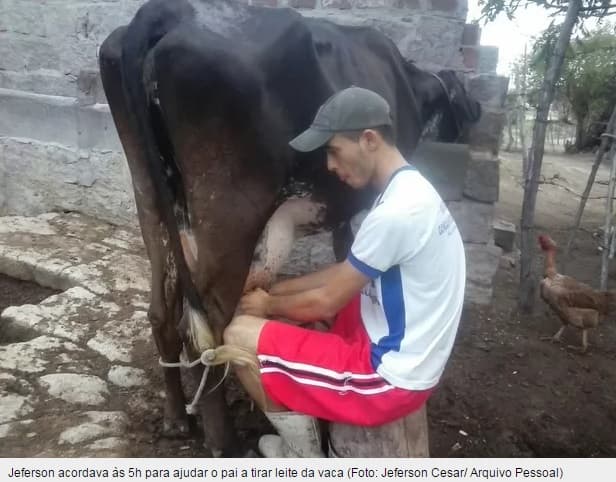 Jovem concilia estudos com trabalho no campo em PE e passa em medicina