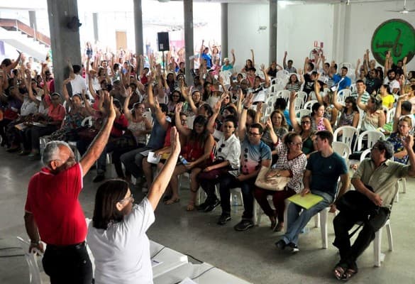 Educadores/as de Natal decidem suspender greve