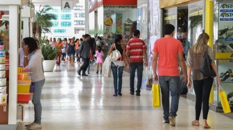 Veja o que abre e fecha no comércio no feriado de Nossa Senhora Aparecida nesta quarta