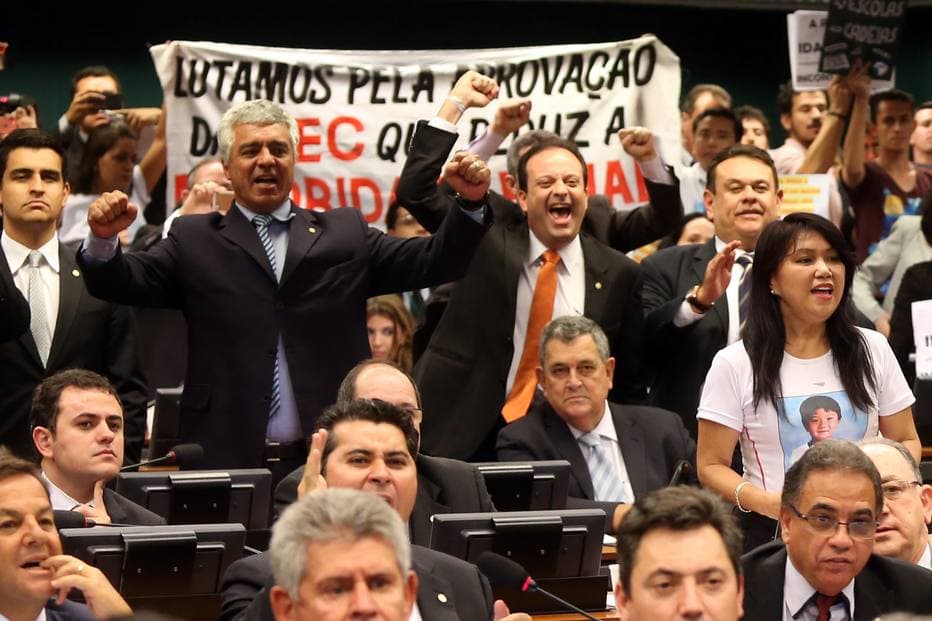 Comissão da Câmara aprova redução da maioridade penal