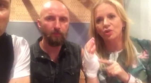 VÍDEO: Truque de mágica dá errado e fere apresentadora ao vivo