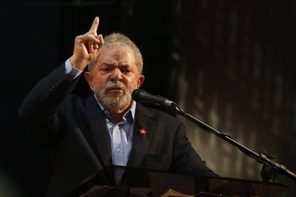 Defesa de Lula diz ter certeza de condenação na Lava Jato e chama justiça brasileira de "primitiva"