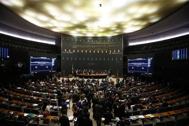 POLÊMICA: Projeto na Câmara reduz pena por estupro de vulnerável; para deputado, punição prevista hoje é "desproporcional"