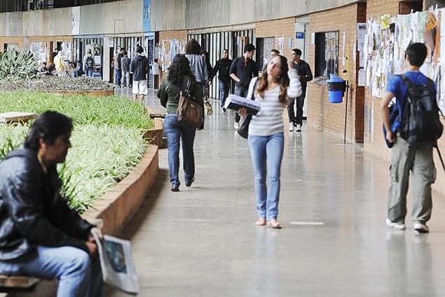 Facilidades cortadas e o sonho interrompido: Regras dificultam acesso e quase 50% de vagas do Fies ficam vazias