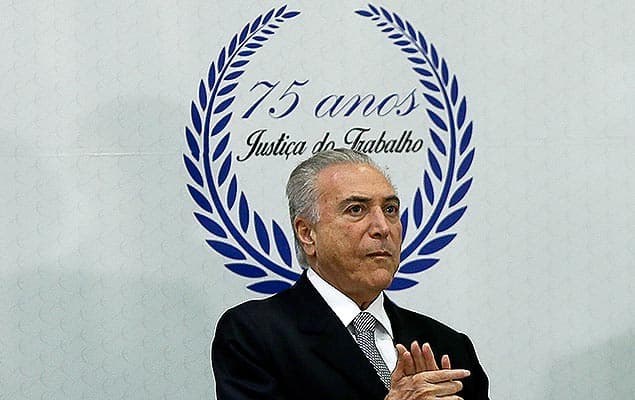 Governo gastará R$ 1,7 mi com serviço de bordo de aviões da Presidência