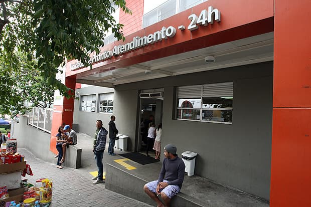 Governo reduz número mínimo de médicos exigido para abrir novas UPAs