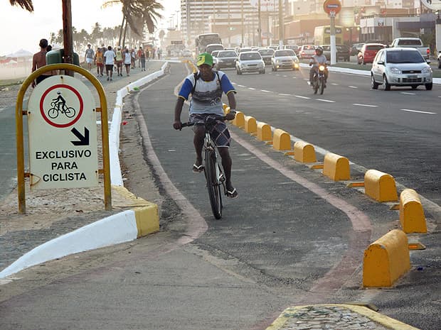 Servidor que pedalar até o trabalho vai ganhar folga mensal em Salvador