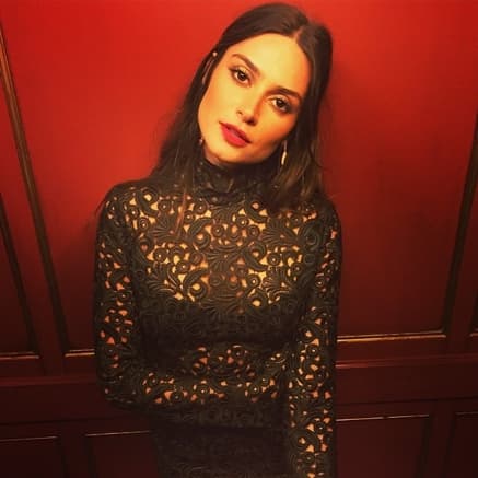 “País de me***, diz atriz Thaila Ayala ao chegar no Brasil