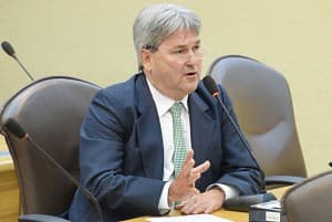 Tomba Farias questiona decisão do STF que proíbe a vaquejada