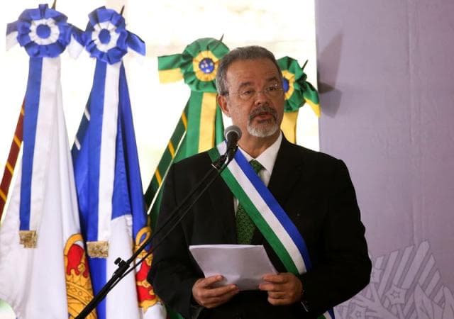 Forças Armadas poderão atuar em presídios por 12 meses