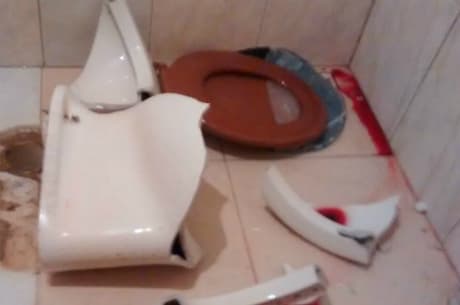 TERRÍVEL - (UM ALERTA TRISTE): Menina de oito anos morre ao cair em vaso sanitário durante o banho em MG