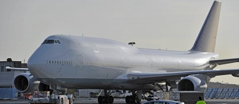HERÓI: Passageiro pousa avião com 200 pessoas a bordo após piloto passar mal
