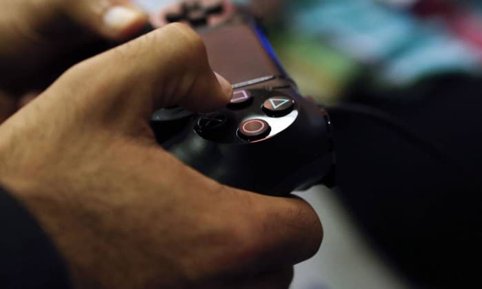Vícios em videogame e pornografia on-line estão gerando ‘crise de masculinidade’, diz psicólogo