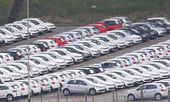 Vendas de carros no país caem em agosto 8,9% em relação a julho