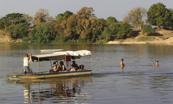 Rio São Francisco sofre com seca histórica