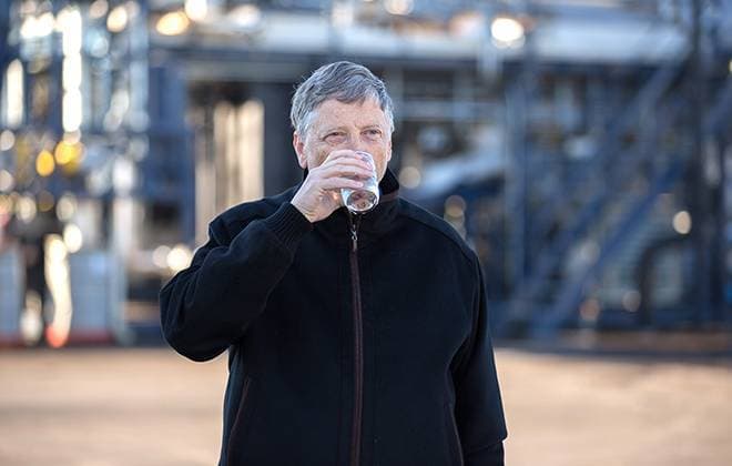 Máquina de Bill Gates que transforma lixo em água começa a trabalhar