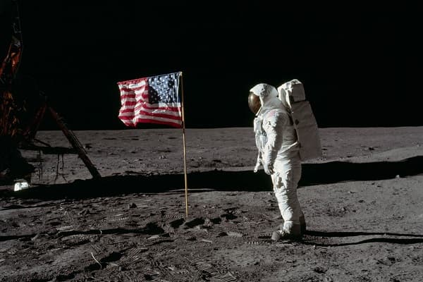 Rússia vai investigar viagem histórica dos EUA à Lua