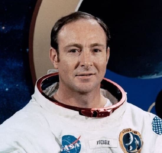 Astronauta afirma que ETs ajudaram a manter paz mundial