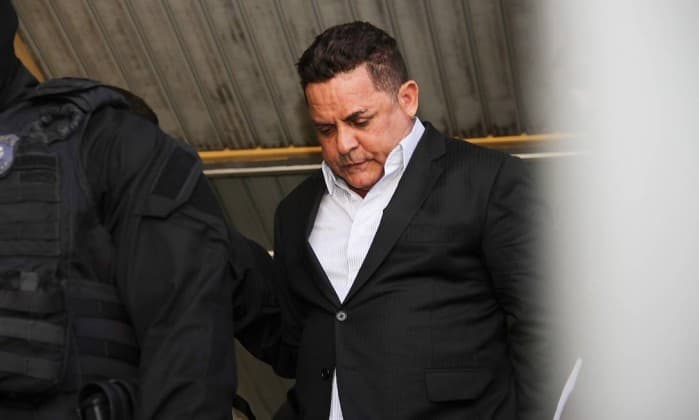 Vestidos de policiais federais, ladrões assaltam prédio de preso na Lava-Jato