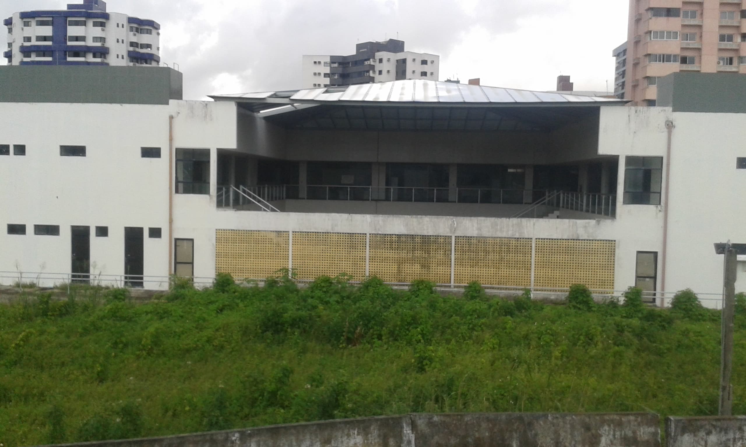 FOTOS: Descaso do prédio do INCRA, em Natal
