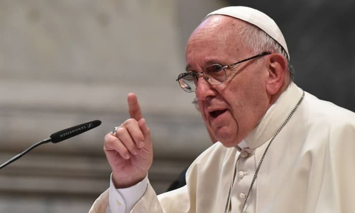 POLÊMICA: Papa diz que maioria dos casamentos realizados hoje são inválidos; Vaticano corrige