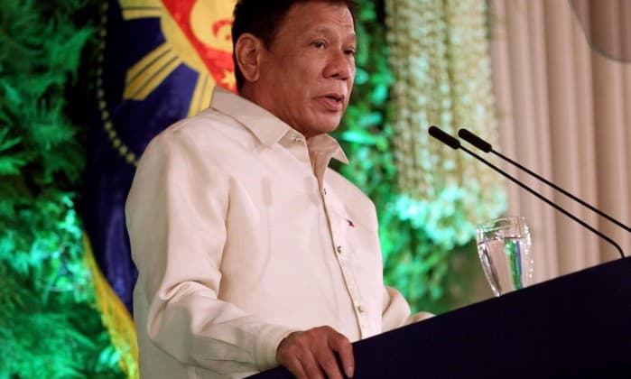 Presidente das Filipinas pede que população mate ‘viciados’ em drogas