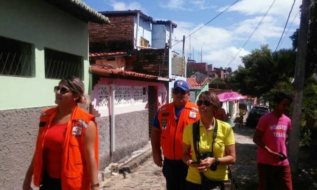 FOTO: Defesa Civil Municipal monitora área de risco em Mãe Luiza