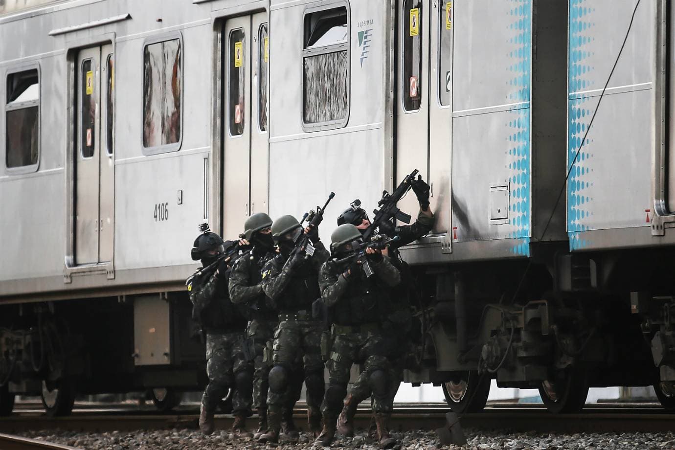 Levantamento anual aponta as maiores potências militares do mundo, e Brasil é apenas a 17ª; veja ranking