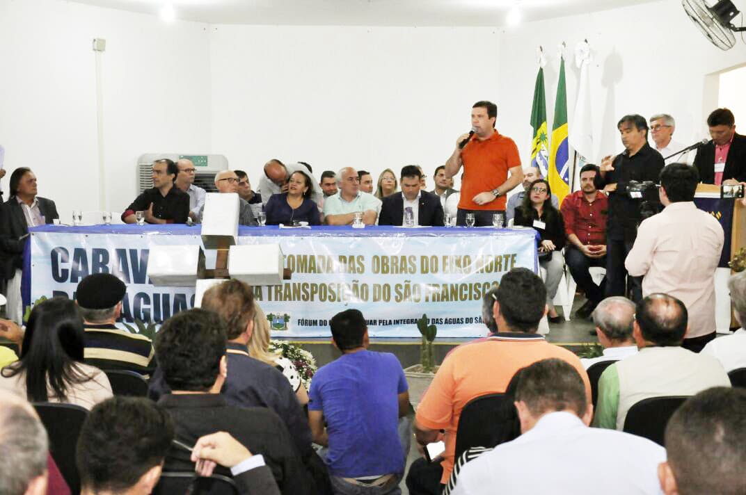 São Francisco: deputados comemoram retomada de obras da transposição