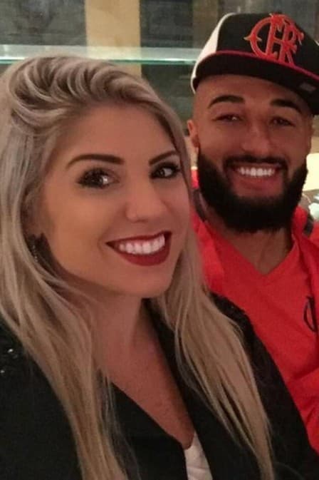 FOTOS: Mulher de Muralha, do Flamengo, presta queixa após sites de pornografia atribuírem seu nome a vídeos