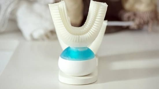 Nova escova promete limpar totalmente os dentes em 10 segundos