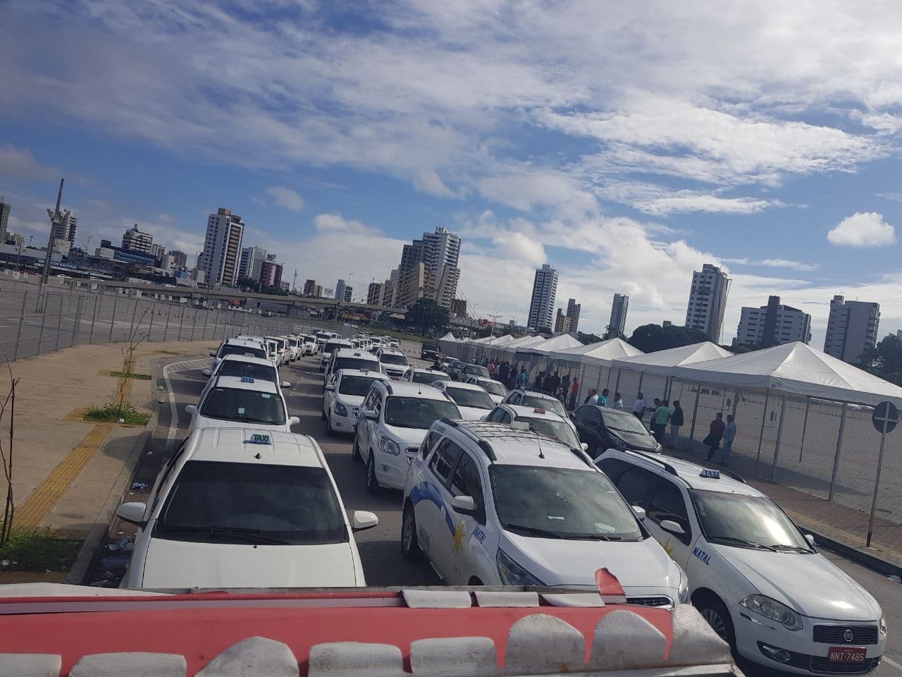 FOTOS: Grande protesto dos taxistas do RN acontece na manhã desta segunda em Natal