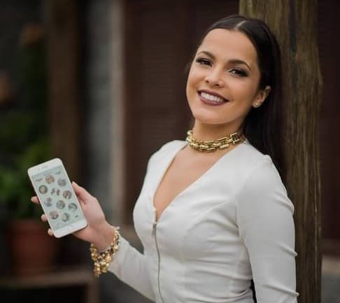Ex-BBB Emilly se manifesta após vídeo em que teria chamando público de "pobre"