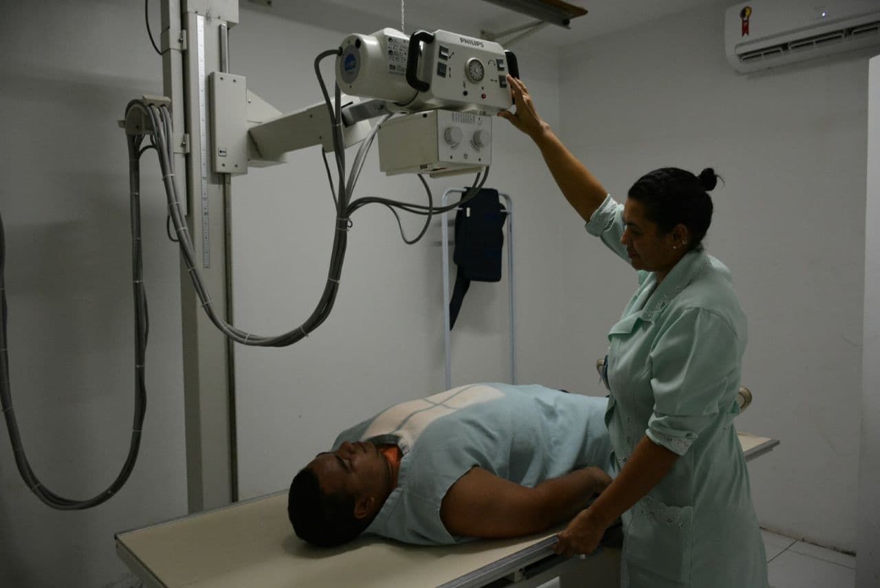 SÃO GONÇALO: Prefeito Paulinho autoriza ampliação de serviços laboratoriais e Raio-X no Hospital Belarmina Monte