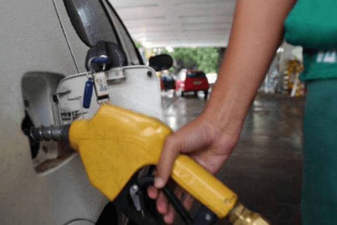 Petrobras reduz preço da gasolina e do diesel a partir desta terça
