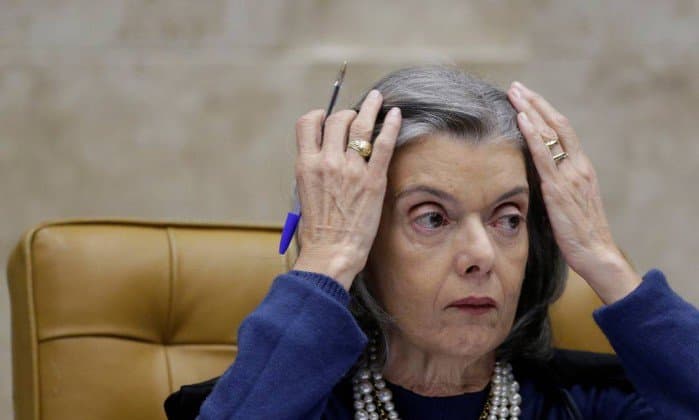 Cármen Lúcia é contra reajuste salarial pedido por juízes