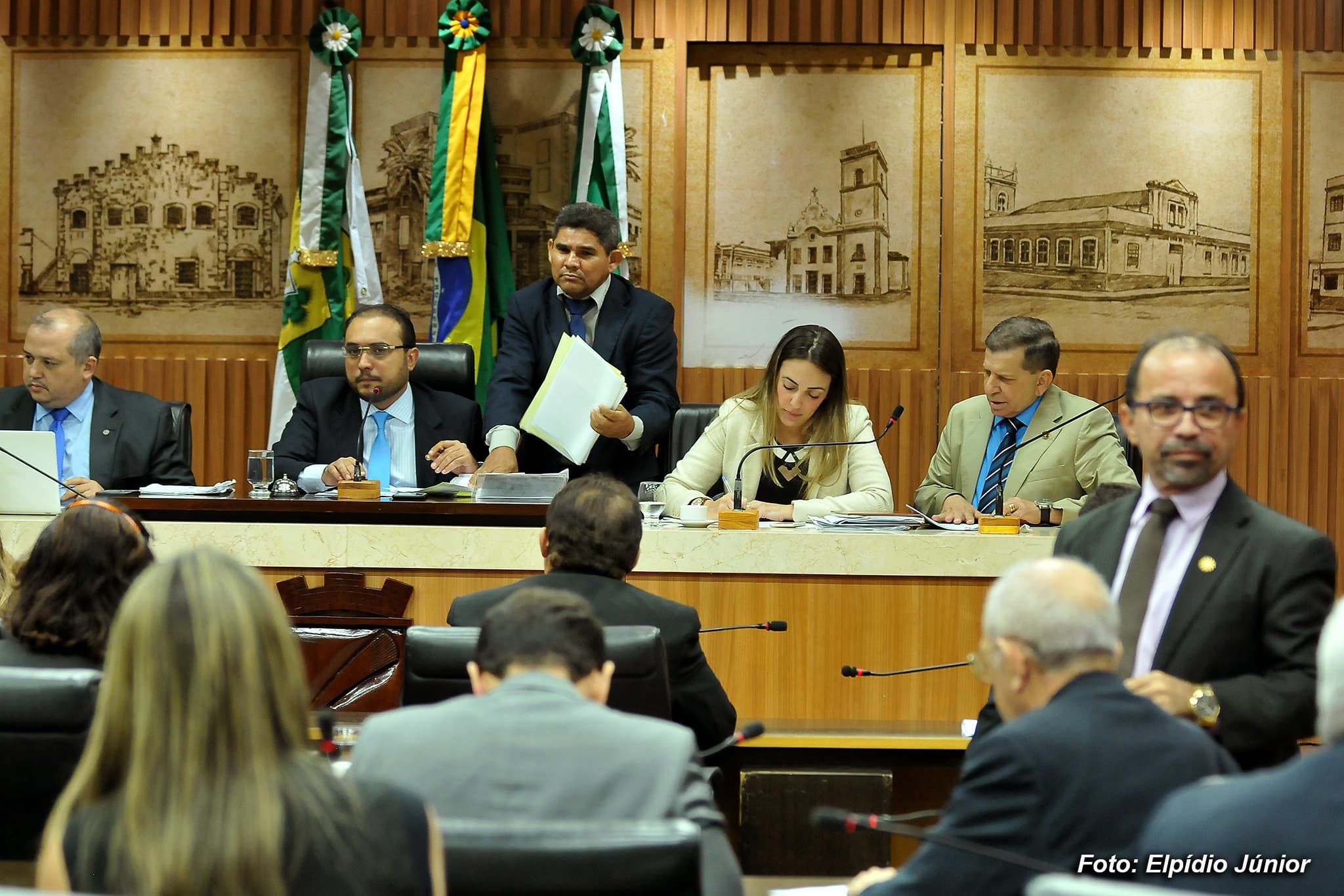 Projetos que beneficiam idosos são aprovados na Câmara de Natal