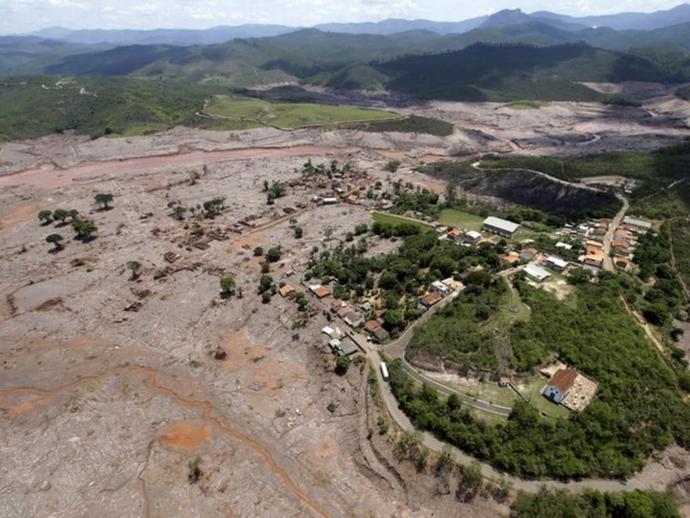 Justiça suspende ação contra a Samarco e 22 por tragédia em MG