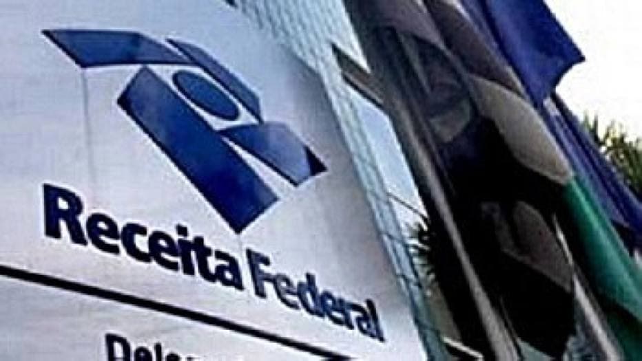 Arrecadação do governo deve ter alta de 8% em agosto