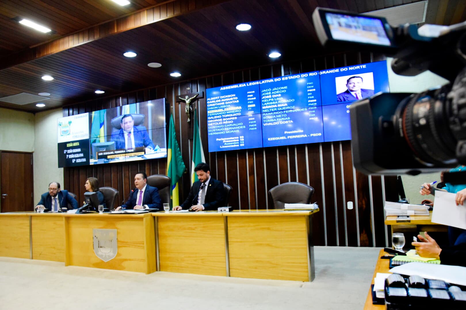 Deputados aprovam à unanimidade pedido de empréstimo de R$ 698 milhões do Governo do Estado à Caixa Econômica Federal