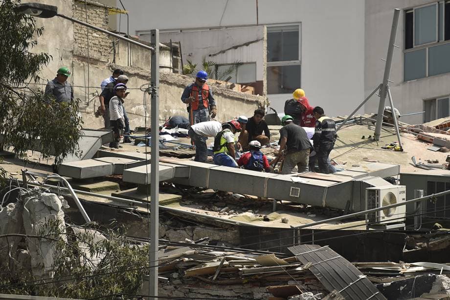 [FOTOS] Terremoto no México: 47 mortos e dezenas de prédios destruídos