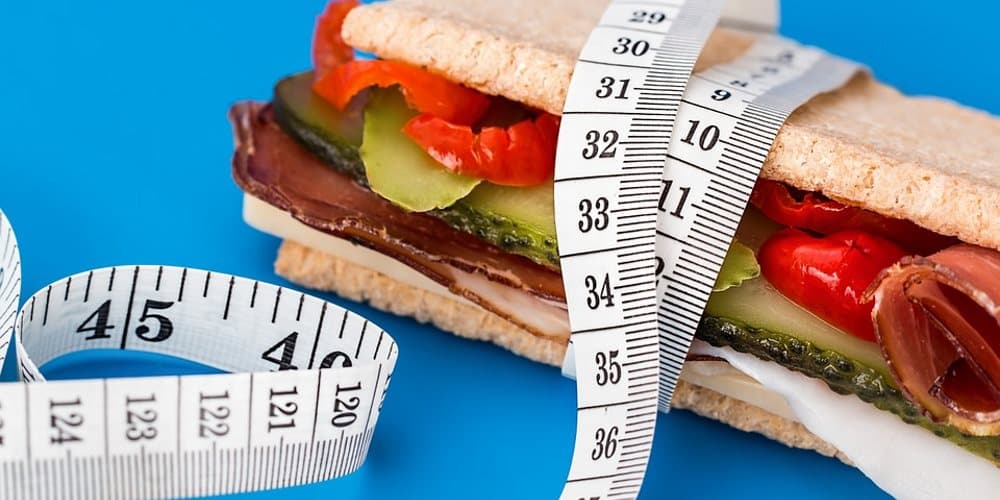 Dieta cetogênica promete fazer você perder peso comendo muita gordura e proteína