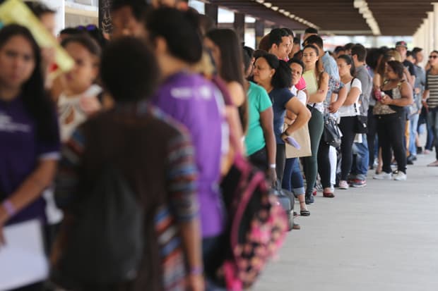 142 mil novos postos: Ensino superior segura emprego durante a crise