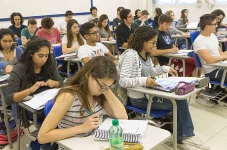 Justiça suspende nota zero no Enem a quem ofender direitos humanos