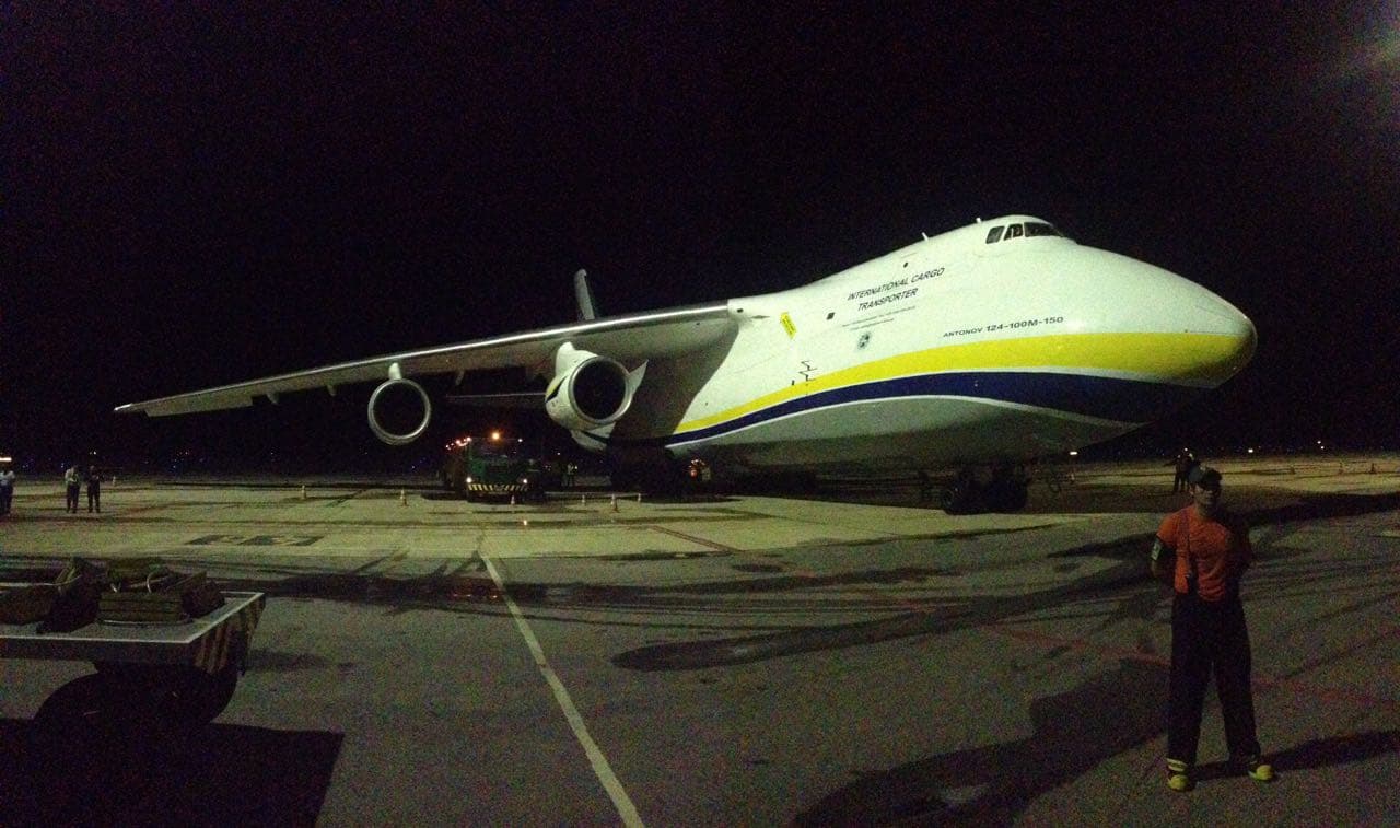 FOTOS E VÍDEO: Segundo maior avião cargueiro do mundo pousou no aeroporto de São Gonçalo do Amarante